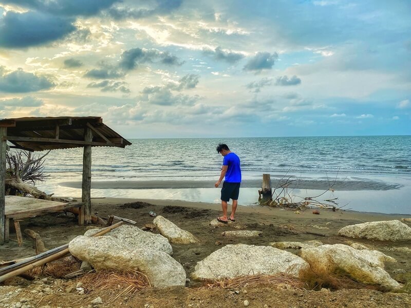 Pantai Sigandu Batang